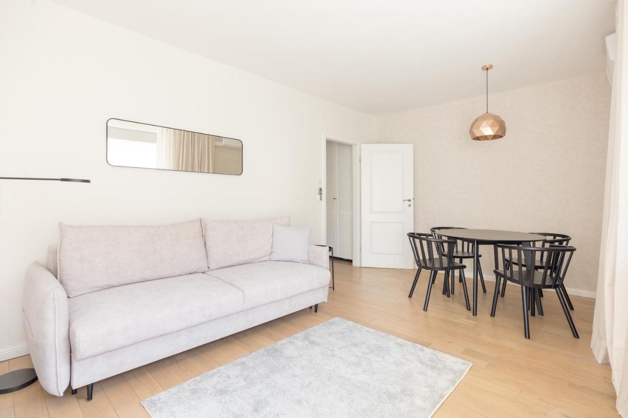Grand Theater Beige Apartment Варшава Экстерьер фото